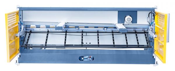 Bernardo MTR 2060 x 4 NCC Motorised guillotine shear